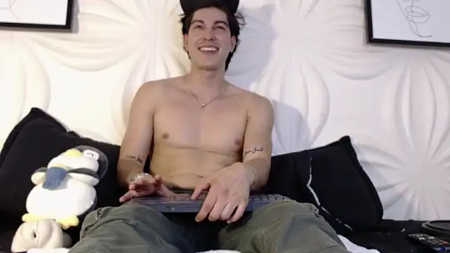 Snapshot of Karimferrer chatting on 03.11.26 Karimferrer online show from 03.11.26