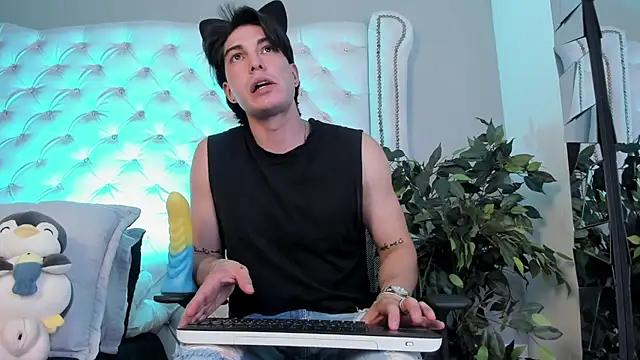 Snapshot of Karimferrer chatting on 03.24.26 Karimferrer online show from 03.24.26