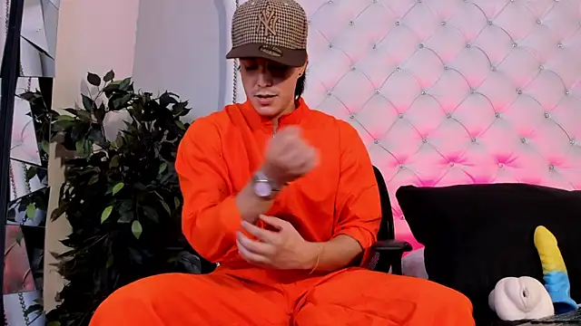 Snapshot of Karimferrer chatting on 03.31.26 Karimferrer online show from 03.31.26