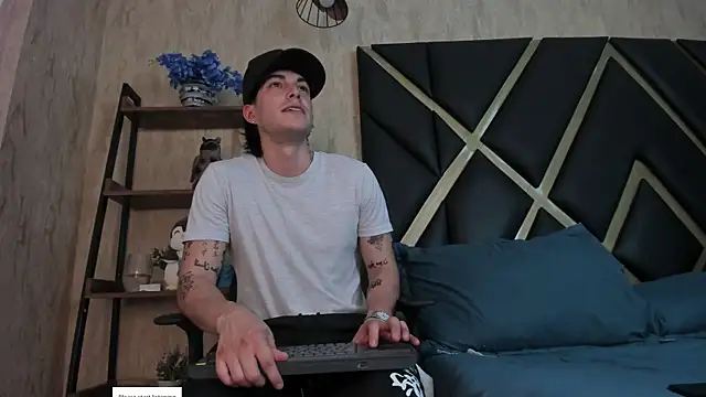 Snapshot of Karimferrer chatting on 04.02.26 Karimferrer online show from 04.02.26