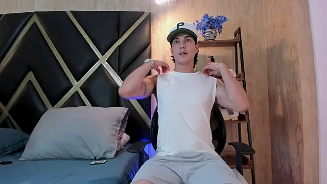 Snapshot of Karimferrer chatting on 04.07.26 Karimferrer online show from 04.07.26