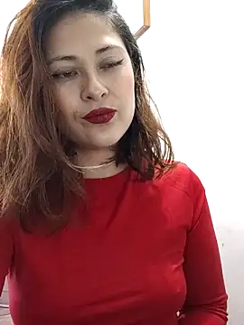 LisbethMoore  online show from 02.14.25