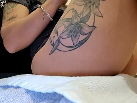 sweethotmilf888 online show from 12.22.25