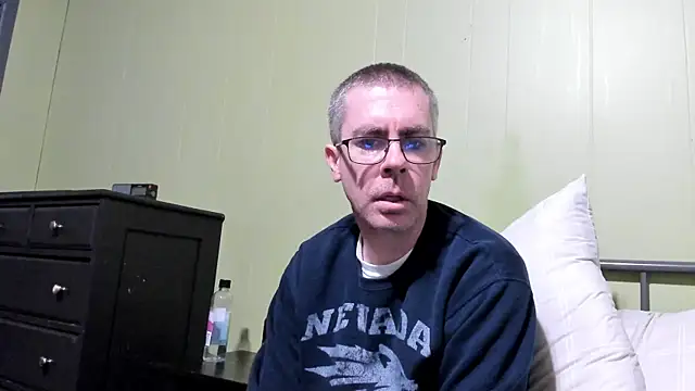 Snapshot of ImportantEquator0 chatting on 10.31.25 ImportantEquator0 online show from 10.31.25