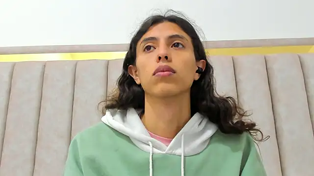 FreyaMoller online show from 03.18.26