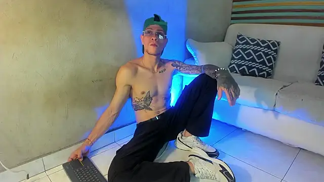 french sexx online show from 02.15.26