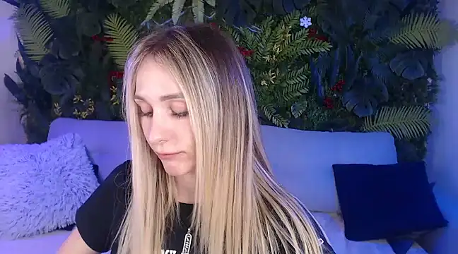 Snapshot of Horny_Blond chatting on 03.01.25 Horny Blond online show from 03.01.25