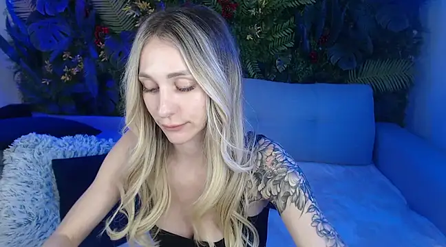 Snapshot of Horny_Blond chatting on 03.04.25 Horny Blond online show from 03.04.25