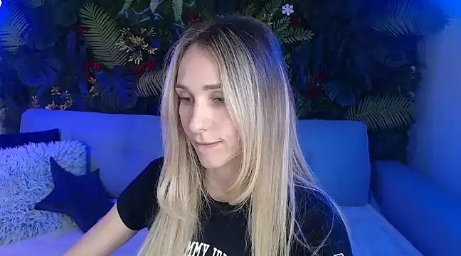 Snapshot of Horny_Blond chatting on 03.11.25 Horny Blond online show from 03.11.25