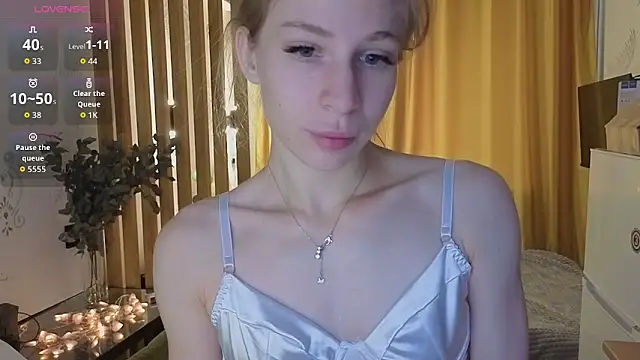 Elis Fox online show from 10.12.25