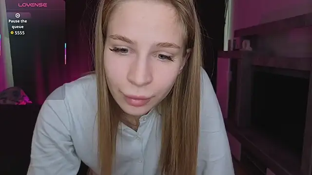 Elis Fox online show from 03.13.26