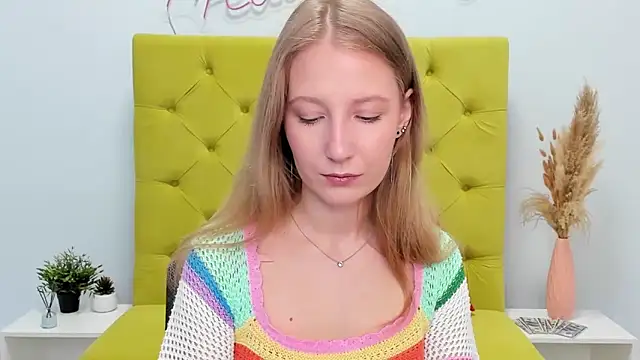 Snapshot of LolaWilsons chatting on 05.05.26 LolaWilsons online show from 05.05.26