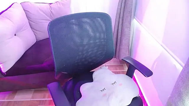 milfrousse online show from 02.02.25