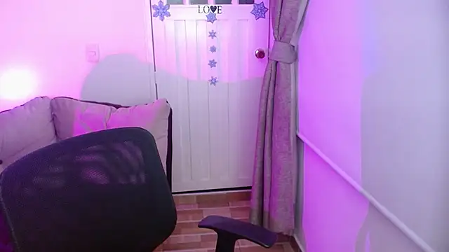 milfrousse online show from 02.03.25