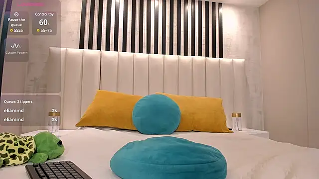 SamanthaConnor  online show from 02.04.25