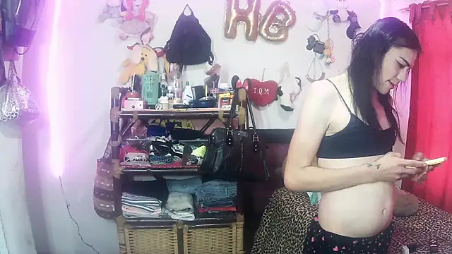 Snapshot of alexxa_dirty chatting on 12.15.24 alexxa dirty online show from 12.15.24