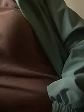 Snapshot of Tuongvy05 chatting on 12.17.24 Tuongvy05 online show from 12.17.24