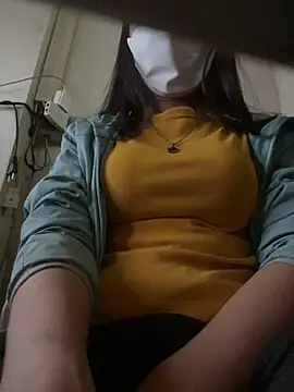 Snapshot of Tuongvy05 chatting on 12.25.24 Tuongvy05 online show from 12.25.24