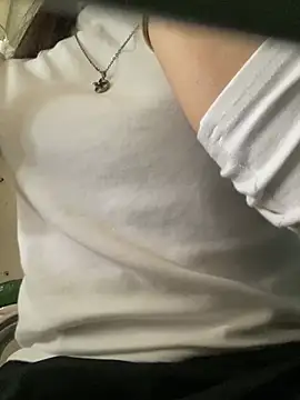 Snapshot of Tuongvy05 chatting on 01.03.25 Tuongvy05 online show from 01.03.25