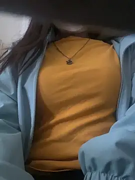 Snapshot of Tuongvy05 chatting on 01.13.25 Tuongvy05 online show from 01.13.25