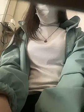 Snapshot of Tuongvy05 chatting on 01.14.25 Tuongvy05 online show from 01.14.25