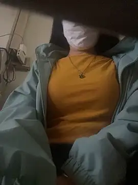 Snapshot of Tuongvy05 chatting on 01.16.25 Tuongvy05 online show from 01.16.25