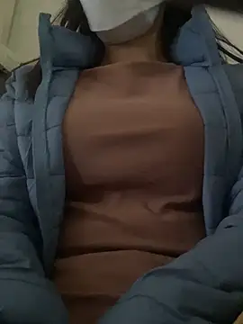 Snapshot of Tuongvy05 chatting on 02.25.25 Tuongvy05 online show from 02.25.25