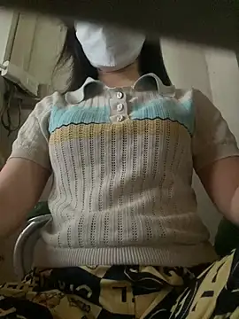 Snapshot of Tuongvy05 chatting on 03.04.25 Tuongvy05 online show from 03.04.25