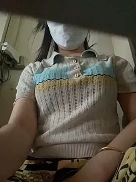 Snapshot of Tuongvy05 chatting on 03.04.25 Tuongvy05 online show from 03.04.25