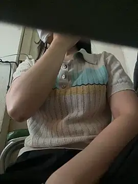 Snapshot of Tuongvy05 chatting on 03.07.25 Tuongvy05 online show from 03.07.25