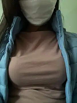 Snapshot of Tuongvy05 chatting on 03.21.25 Tuongvy05 online show from 03.21.25