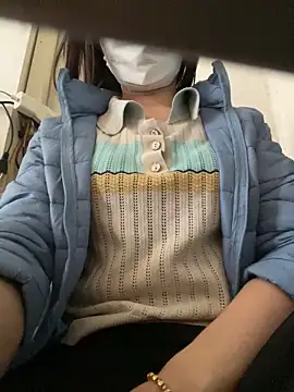 Snapshot of Tuongvy05 chatting on 03.22.25 Tuongvy05 online show from 03.22.25