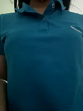 Snapshot of Tuongvy05 chatting on 11.10.25 Tuongvy05 online show from 11.10.25