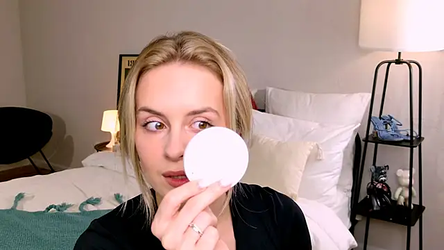 RozzitaBedberry online show from 09.20.25