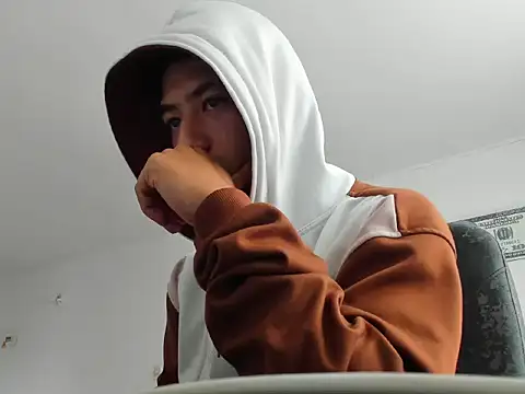 Chandler ken online show from 10.10.25