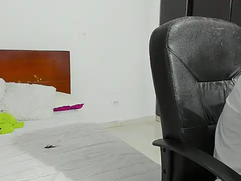 Chandler ken online show from 10.29.25