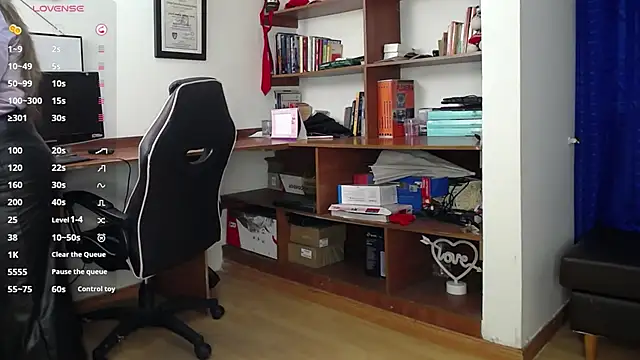 LiaTaylorr online show from 09.26.25