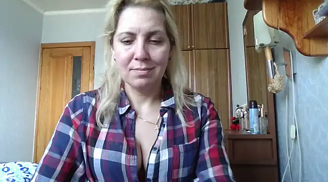 IrinaB1 online show from 02.22.25