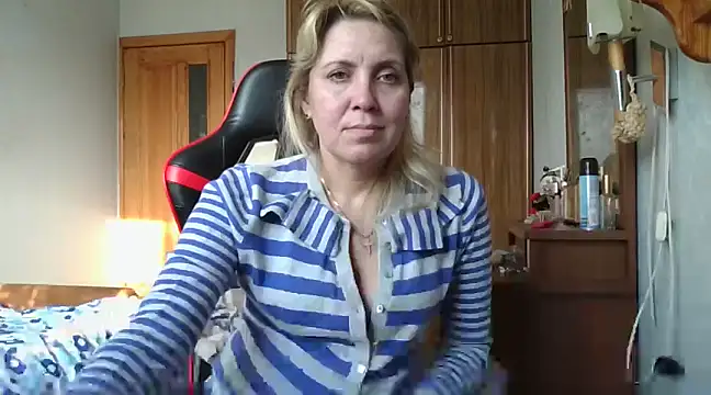 IrinaB1 online show from 02.25.25