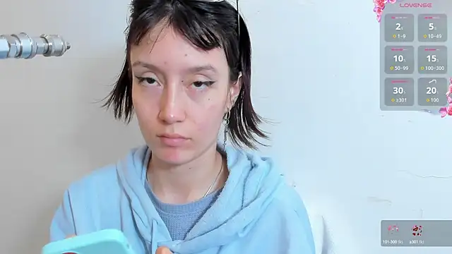 lizzy davis 1 online show from 10.04.25