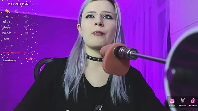 Snapshot of SpectraSirens chatting on 02.27.25 SpectraSirens online show from 02.27.25