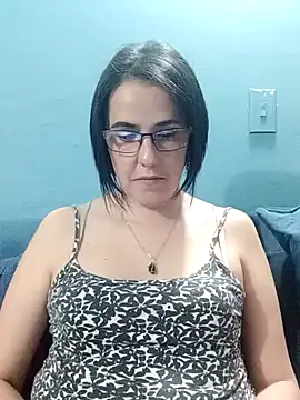 Snapshot of IsisBlake chatting on 01.07.25 IsisBlake online show from 01.07.25