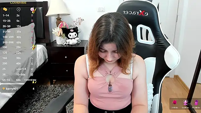 Snapshot of pretty_little_thing chatting on 06.22.26 pretty little thing online show from 06.22.26