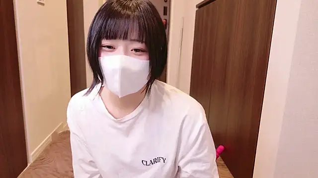 Snapshot of Mia--meow chatting on 12.04.24 Mia--meow online show from 12.04.24