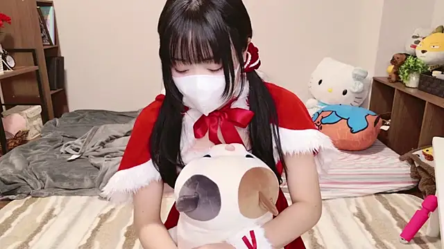 Snapshot of Mia--meow chatting on 12.24.24 Mia--meow online show from 12.24.24