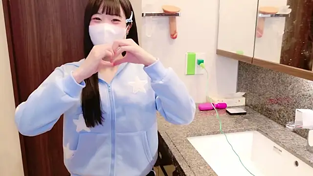 Snapshot of Mia--meow chatting on 03.18.25 Mia--meow online show from 03.18.25