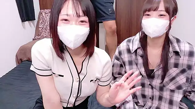 Snapshot of Mia--meow chatting on 10.10.25 Mia--meow online show from 10.10.25