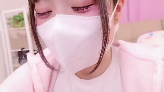 Snapshot of Mia--meow chatting on 10.28.25 Mia--meow online show from 10.28.25