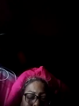 Snapshot of Afroditabichota chatting on 10.02.25 Afroditabichota online show from 10.02.25