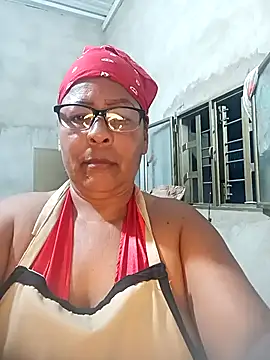 Snapshot of Afroditabichota chatting on 10.12.25 Afroditabichota online show from 10.12.25